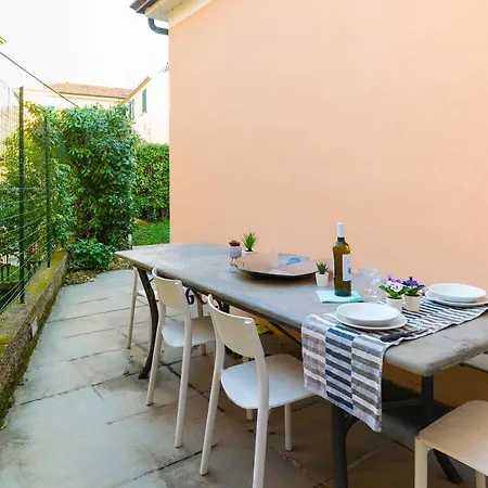 Garden Holiday - Parking And Wifi  Lerici