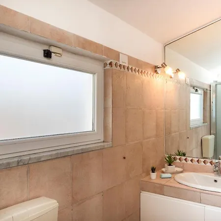 Garden Holiday - Parking And Wifi Lerici